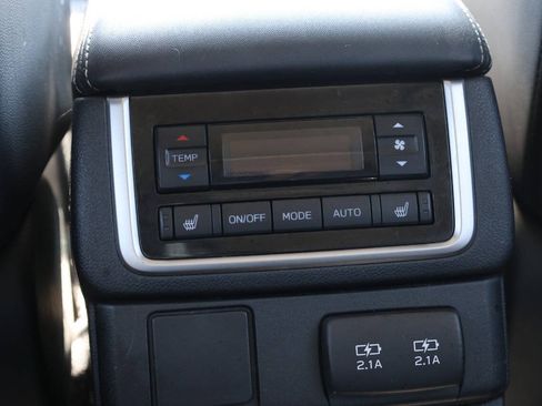 Used 2022 Subaru Ascent Limited w/ Technology Package AWD/4WD image 24