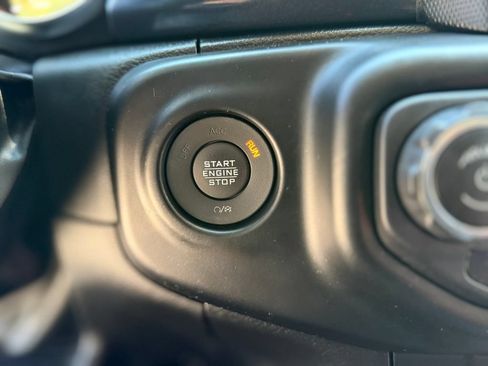 Used 2022 Jeep Wrangler Unlimited Sport AWD/4WD image 9