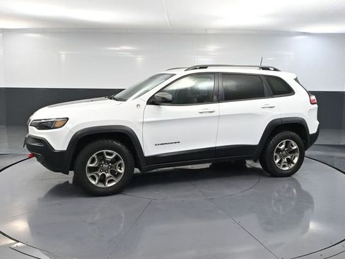Used 2019 Jeep Cherokee Trailhawk image 10
