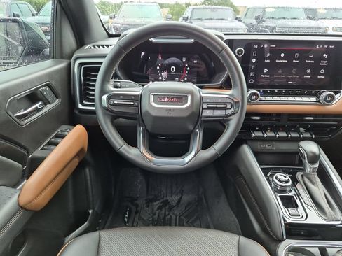 Used 2023 GMC Canyon AT4 w/ AT4 Premium Package AWD/4WD image 33