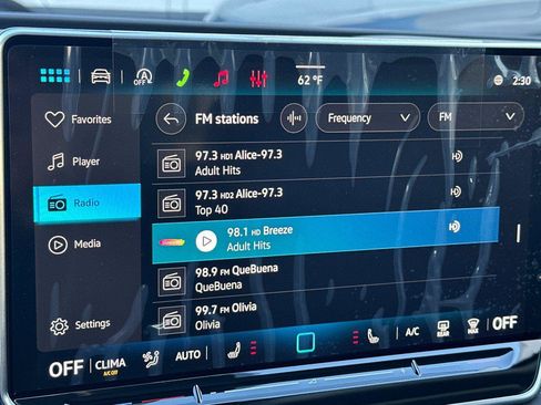 New 2026 Volkswagen Tiguan SE image 17