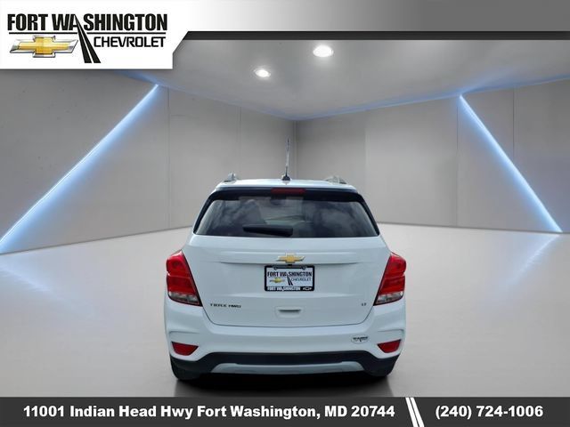 Used 2020 Chevrolet Trax LT w/ LT Convenience Package AWD/4WD image 4