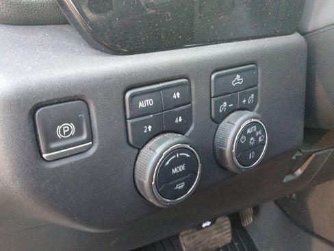 Used 2023 Chevrolet Silverado 1500 LT Trail Boss w/ Protection Package image 17