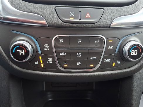 Used 2023 Chevrolet Equinox LT AWD/4WD image 16