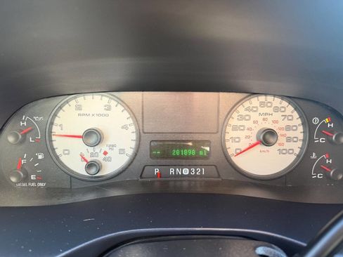 Used 2005 Ford F250 Lariat image 23