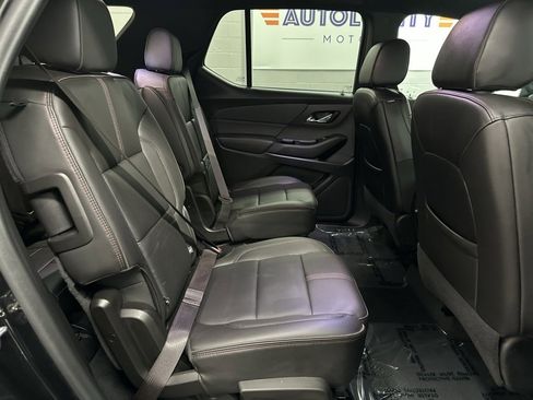 Used 2023 Chevrolet Traverse RS image 41