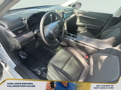 Used 2025 Toyota Camry LE image 15