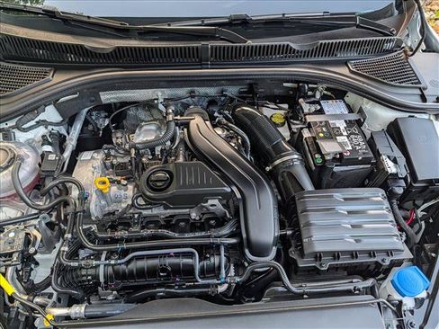 Used 2025 Volkswagen Jetta SE w/ Sunroof Package FWD image 10