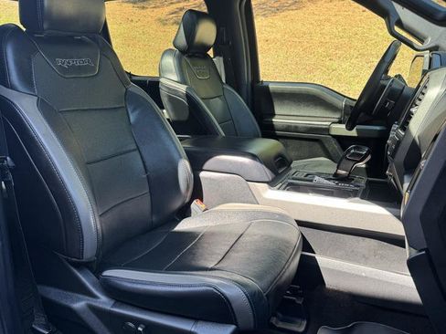 Used 2018 Ford F150 Raptor w/ Equipment Group 802A Luxury AWD/4WD image 23