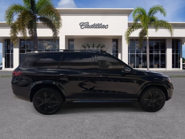 Used 2025 Mercedes-Benz Maybach GLS 600 4MATIC image 16