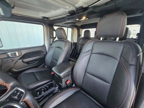 Used 2021 Jeep Gladiator Mojave AWD/4WD image 6