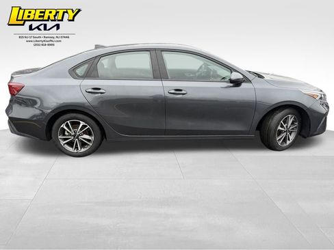 Used 2023 Kia Forte LXS image 8