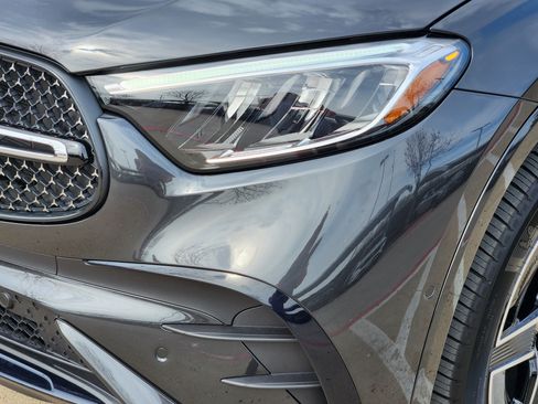 Certified 2025 Mercedes-Benz GLC 300 4MATIC image 8