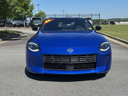 Certified 2024 Nissan Z Performance w/ Floor Mat Package RWD image 2