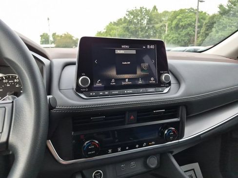 Certified 2023 Nissan Rogue SV AWD/4WD image 17