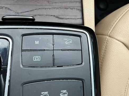 Used 2019 Mercedes-Benz GLE 400 4MATIC w/ Premium 1 Package image 41