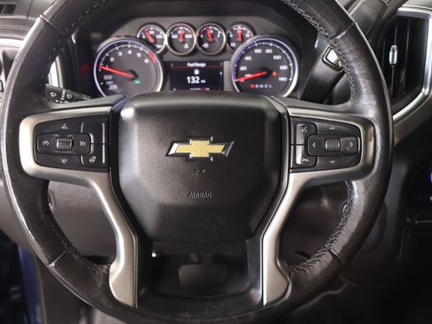 Used 2021 Chevrolet Silverado 1500 LT AWD/4WD image 3