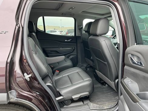 Certified 2021 GMC Acadia SLT w/ Elevation Edition AWD/4WD image 3