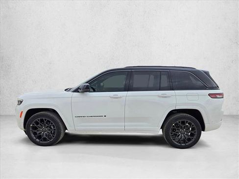 New 2026 Jeep Grand Cherokee Summit image 5