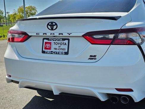 Used 2024 Toyota Camry SE w/ Convenience Package AWD/4WD image 13