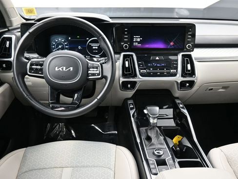 Certified 2023 Kia Sorento SX image 20