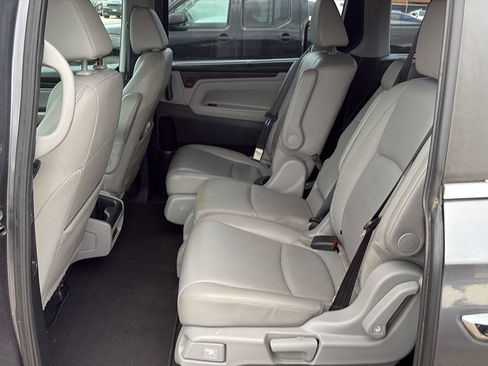 Used 2018 Honda Odyssey EX-L image 11