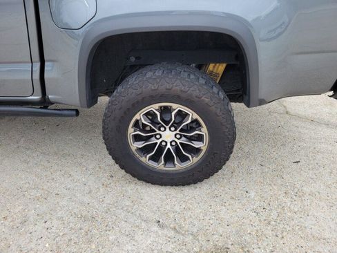 Used 2021 Chevrolet Colorado ZR2 image 8