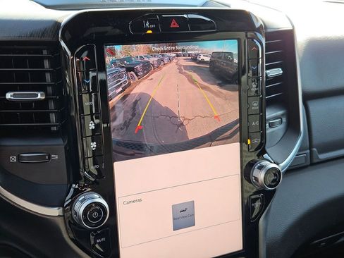 New 2026 RAM 1500 4x4 Crew Cab image 25