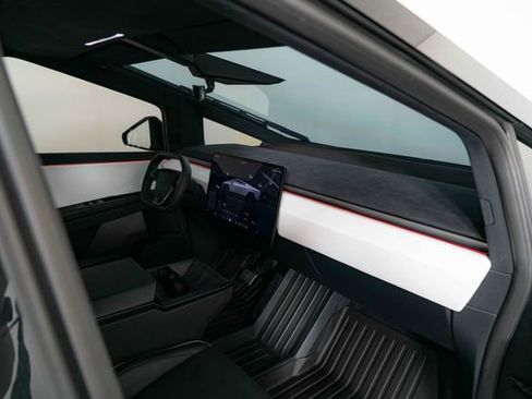 Used 2024 Tesla Cybertruck Cyberbeast AWD/4WD image 24