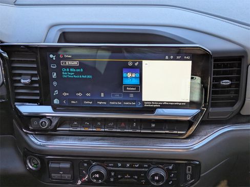 Used 2024 Chevrolet Silverado 1500 LTZ image 17