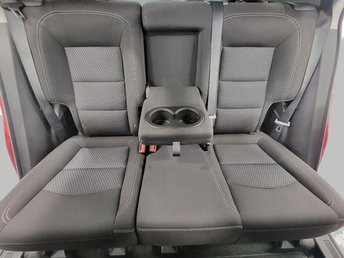 Used 2024 GMC Terrain SLE image 23