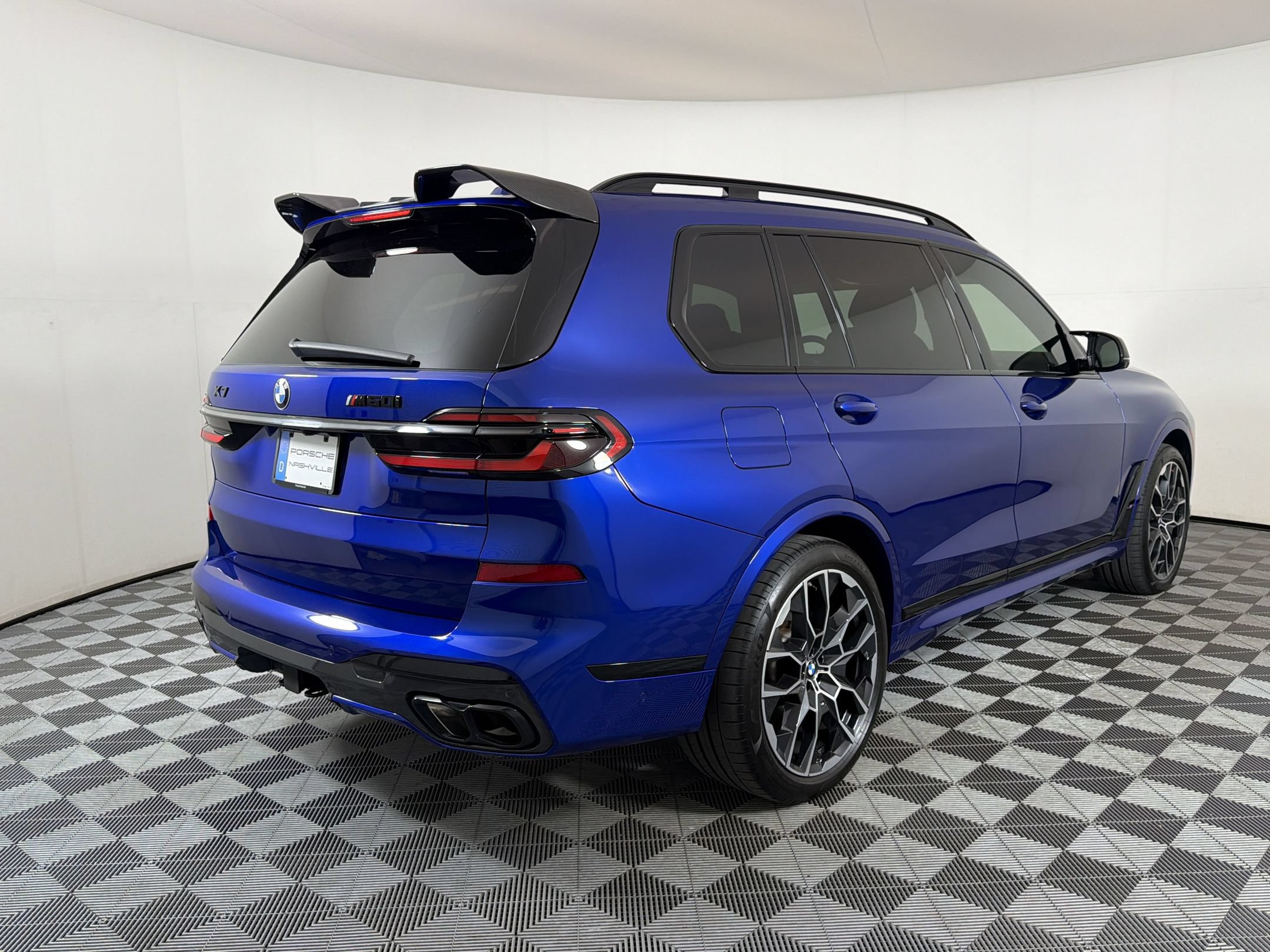 Used 2025 BMW X7 M60i w/ Executive Package AWD/4WD image 10