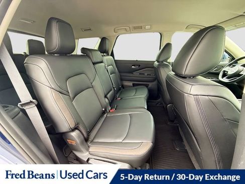 Used 2024 Nissan Pathfinder SL AWD/4WD image 31