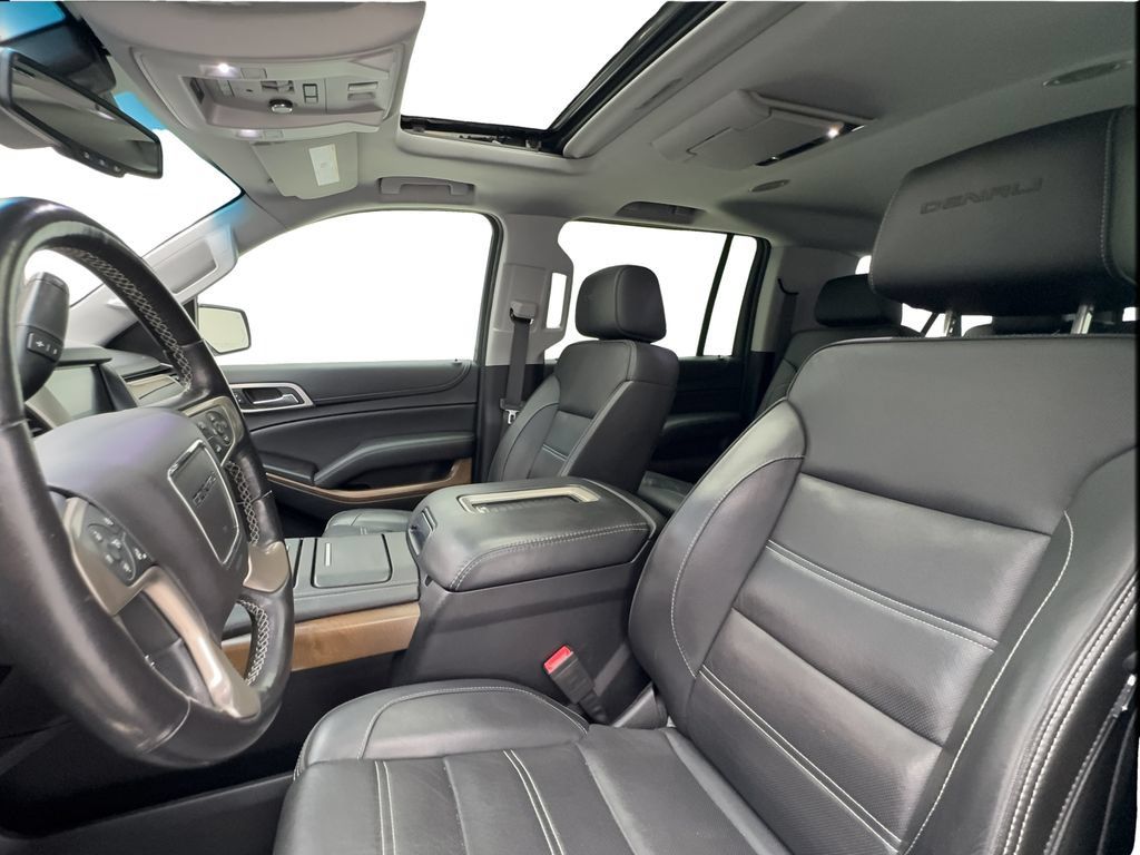 Used 2019 GMC Yukon XL Denali w/ Denali Ultimate Package RWD image 18