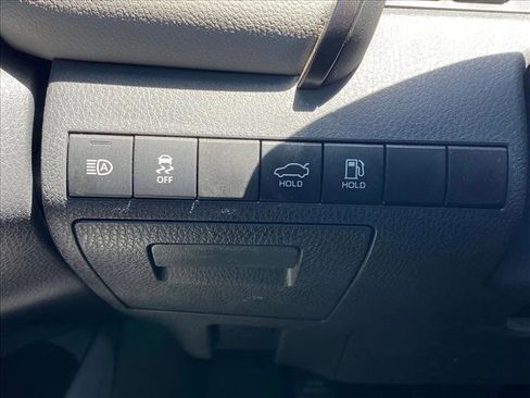 Used 2020 Toyota Camry SE w/ Audio Package FWD image 17