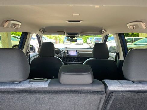Certified 2023 Nissan Rogue SV AWD/4WD image 13