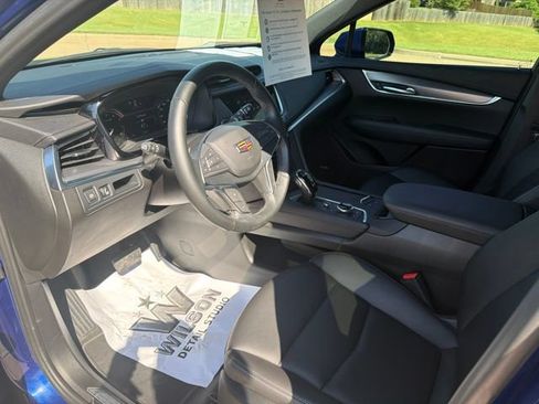 Used 2025 Cadillac XT5 Luxury FWD image 10