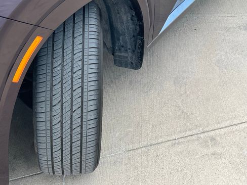 Used 2024 Hyundai Palisade Calligraphy image 9