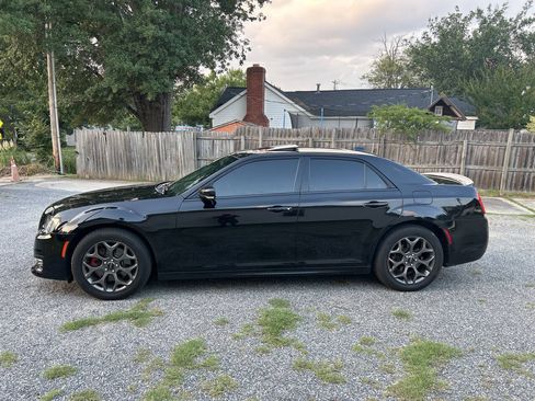 Used 2017 Chrysler 300 S w/ 300S Premium Group AWD/4WD image 3