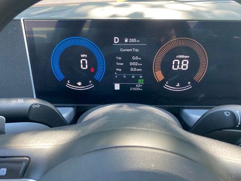 Used 2025 Hyundai Sonata SEL FWD image 13