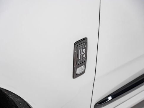 Used 2025 Rolls-Royce Cullinan Black Badge AWD/4WD image 9