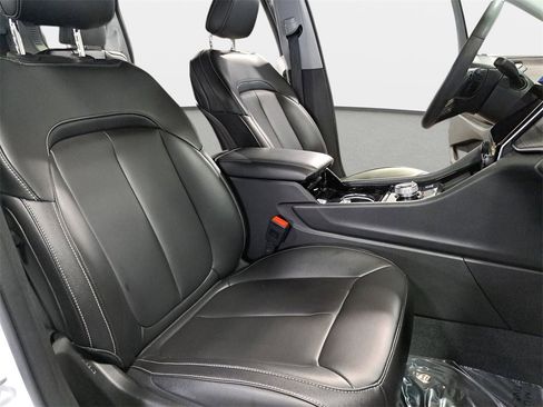 Certified 2023 Jeep Grand Cherokee L Limited w/ Black Appearance Package image 11