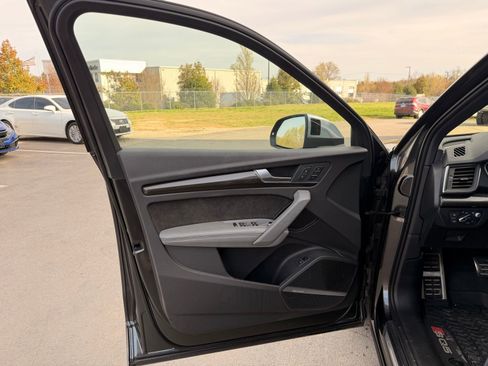 Used 2018 Audi SQ5 Prestige image 12