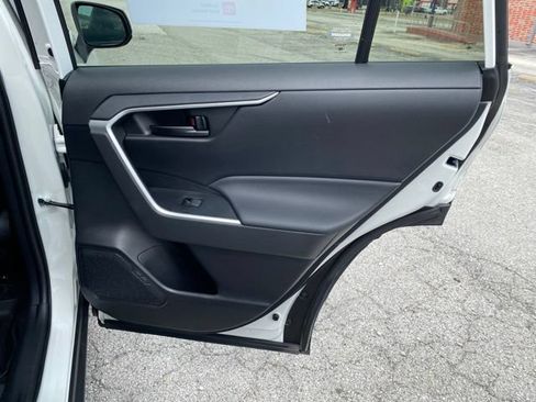 Certified 2023 Toyota RAV4 LE AWD/4WD image 15
