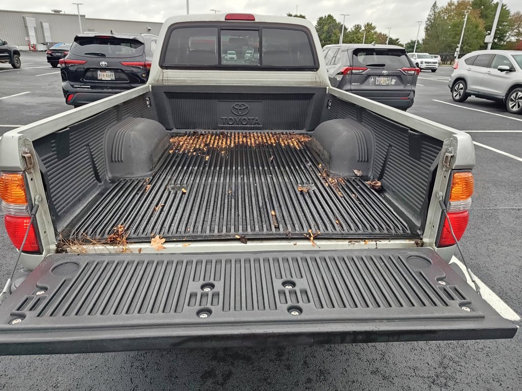 Used 2002 Toyota Tacoma PreRunner RWD image 6