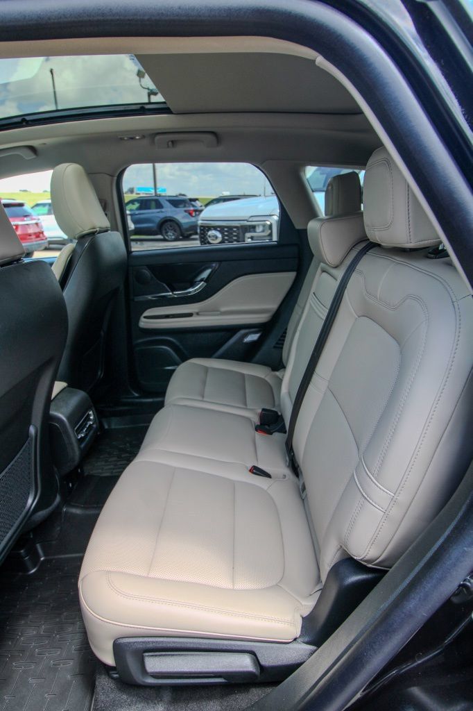 Used 2025 Lincoln Corsair FWD w/ Equipment Group 101A image 8