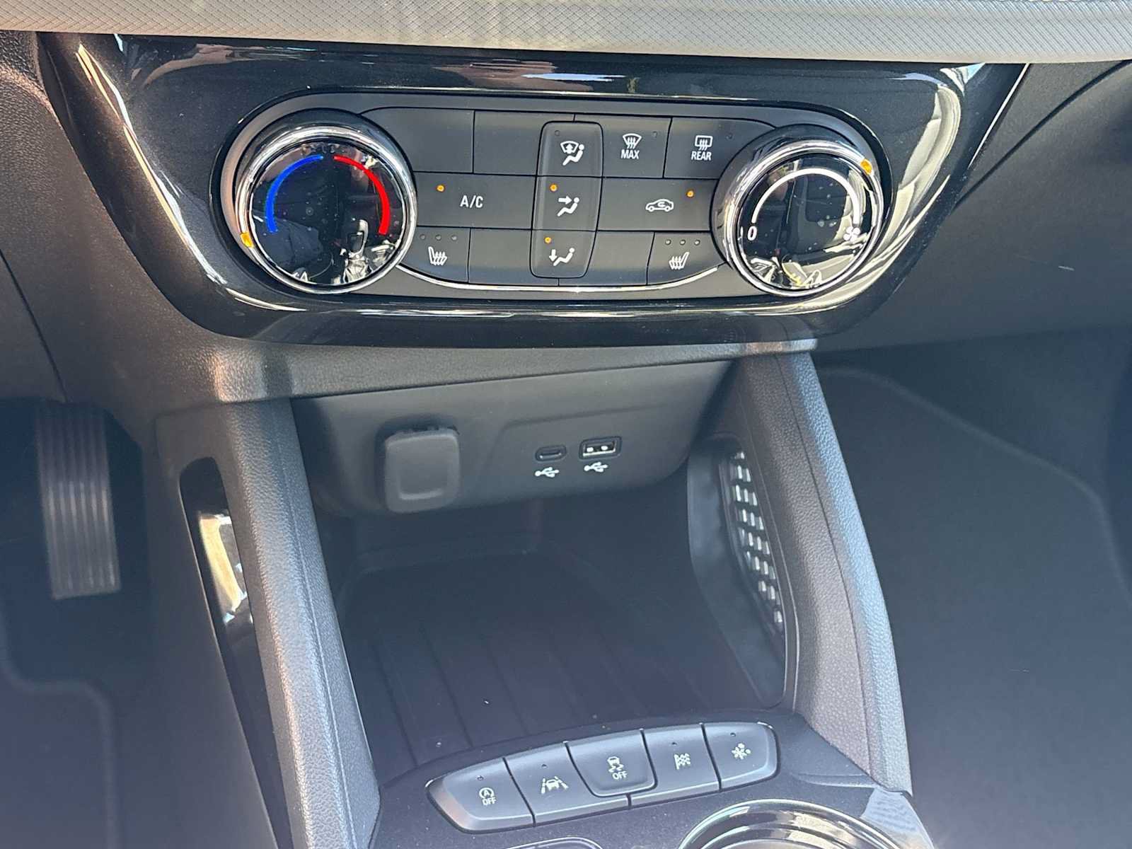 New 2026 Chevrolet TrailBlazer ACTIV w/ Driver Confidence Package FWD image 17