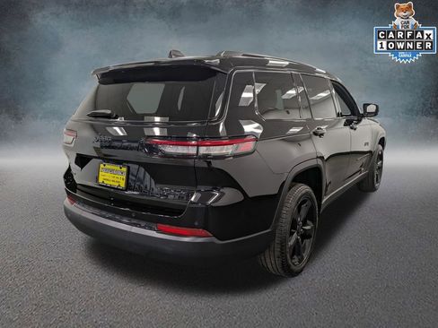 Used 2025 Jeep Grand Cherokee L Limited w/ Black Appearance Package AWD/4WD image 4