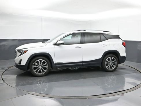 Used 2019 GMC Terrain SLT image 2