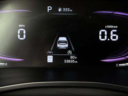 Used 2025 Kia Soul LX w/ LX Technology Package FWD image 35